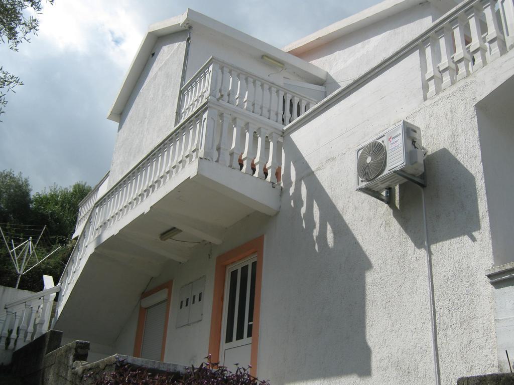 Apartments Ceca Tivat Exterior photo