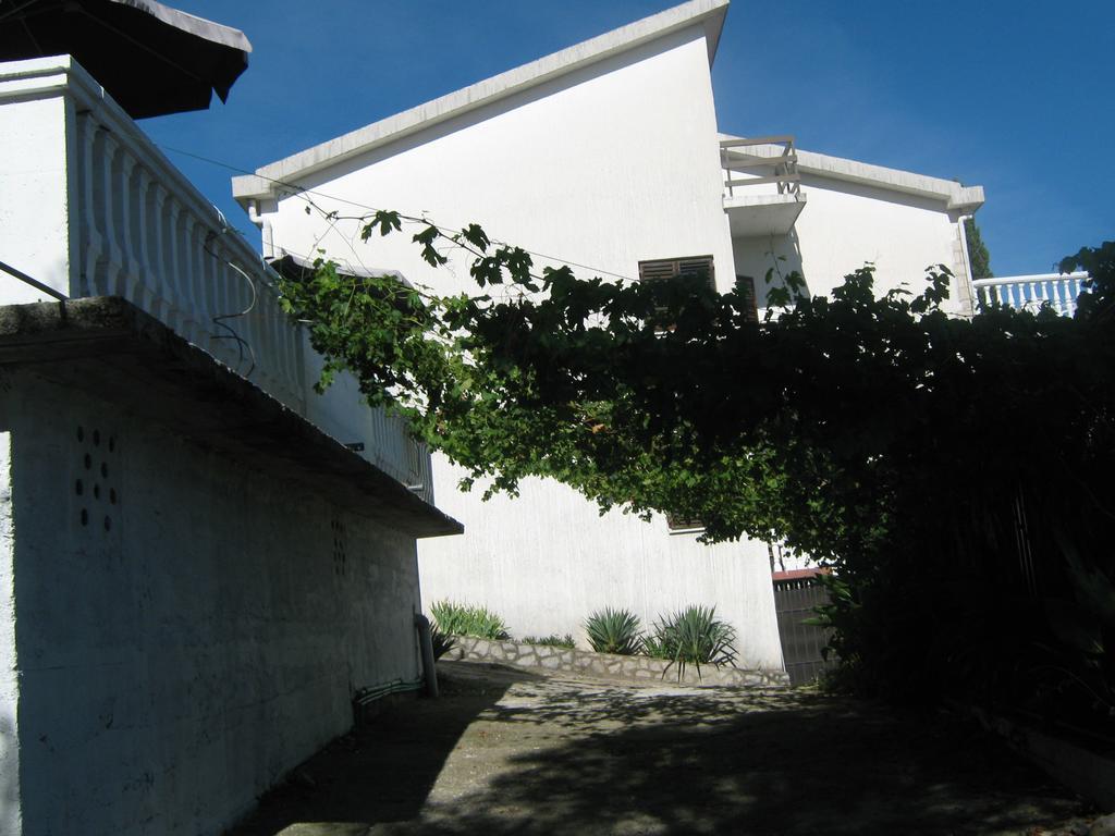 Apartments Ceca Tivat Exterior photo