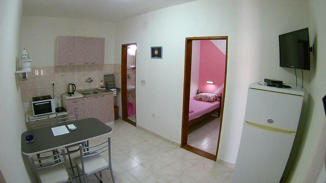 Apartments Ceca Tivat Exterior photo