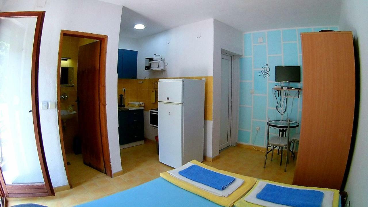 Apartments Ceca Tivat Exterior photo