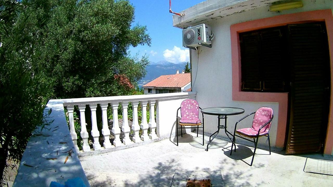 Apartments Ceca Tivat Exterior photo