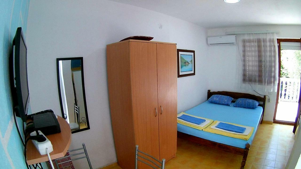 Apartments Ceca Tivat Exterior photo