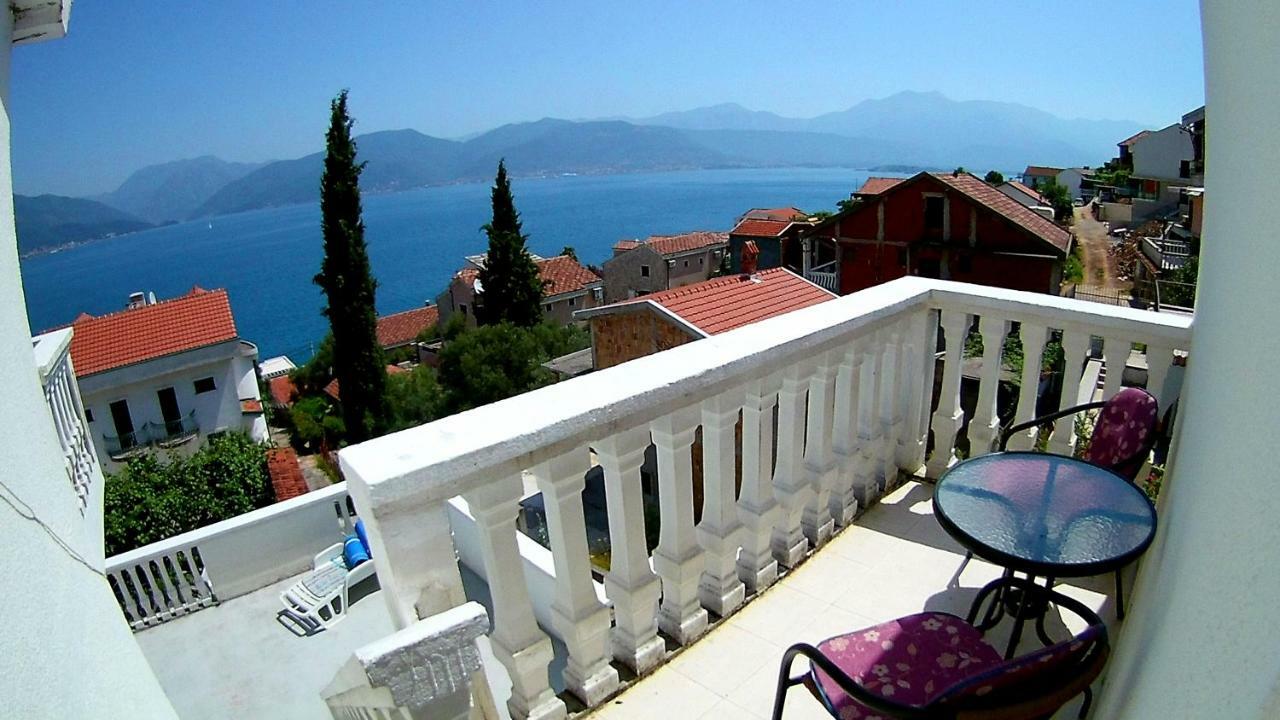 Apartments Ceca Tivat Exterior photo